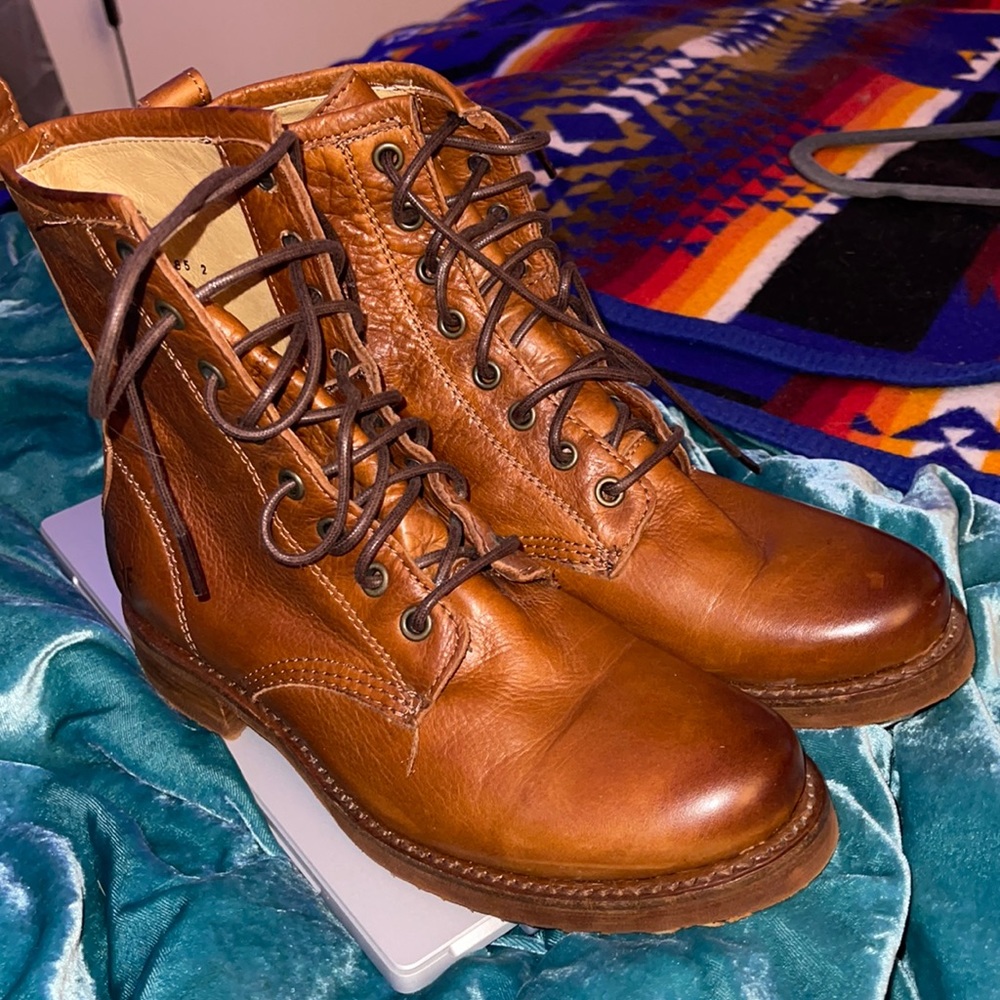 Frye Veronica combat boots caramel